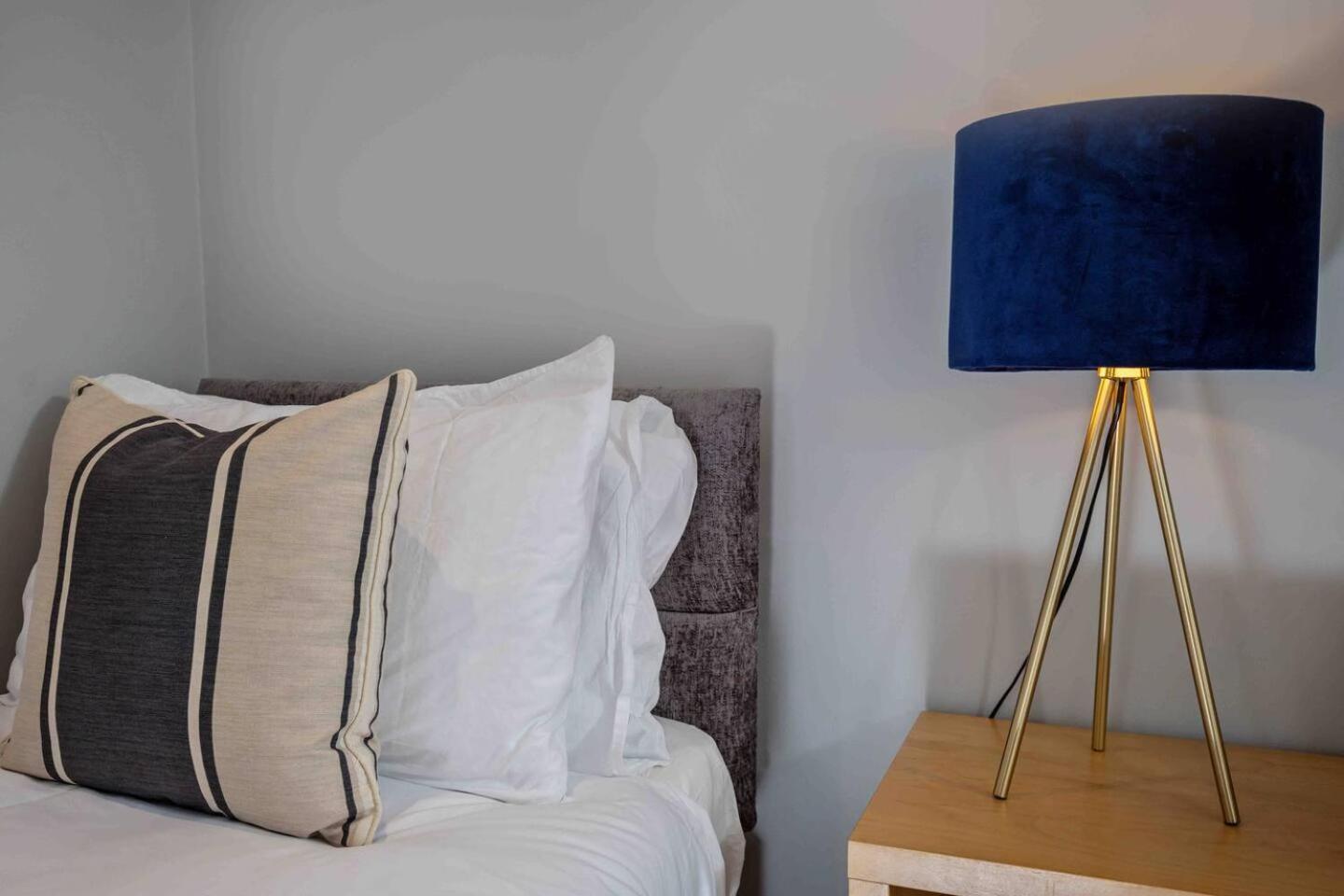 Stylish & Spacious 3 Bed Apartment With Parking เชฟฟิลด์ ภายนอก รูปภาพ